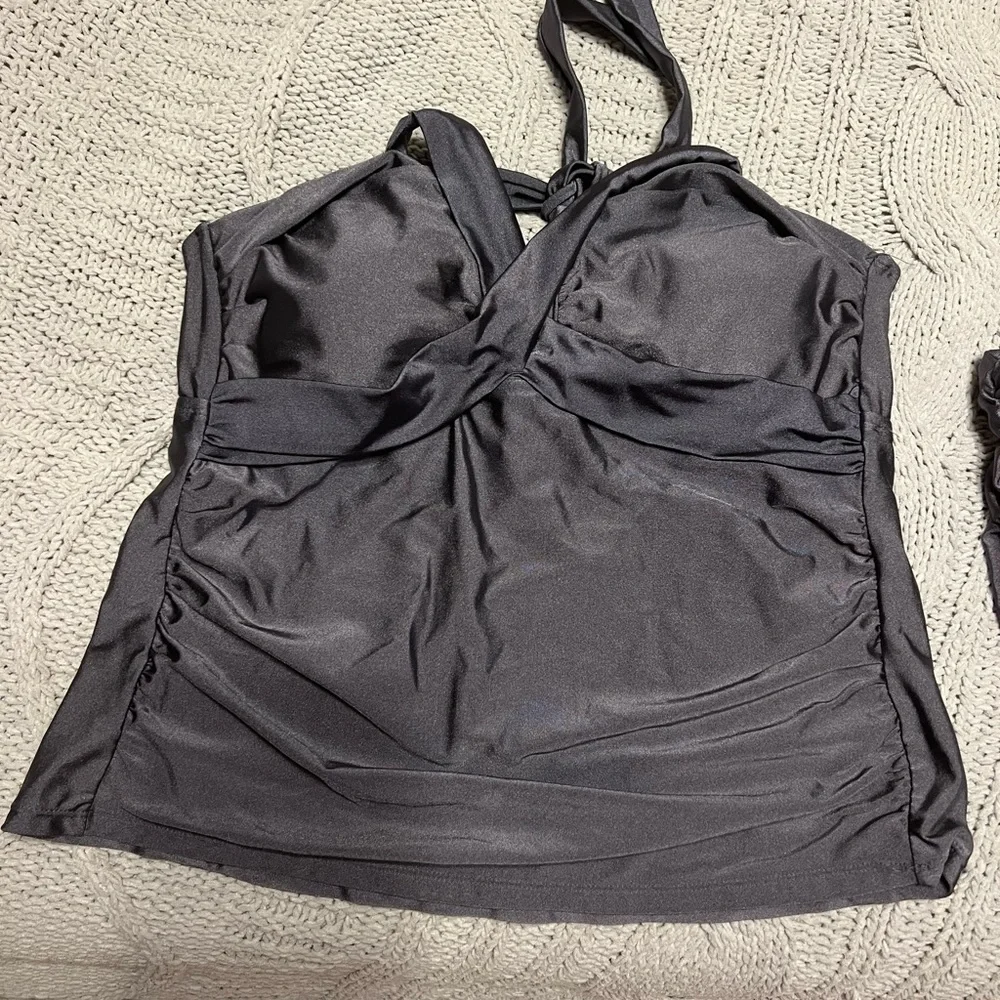 Bathing suit - Picture 3 of 3